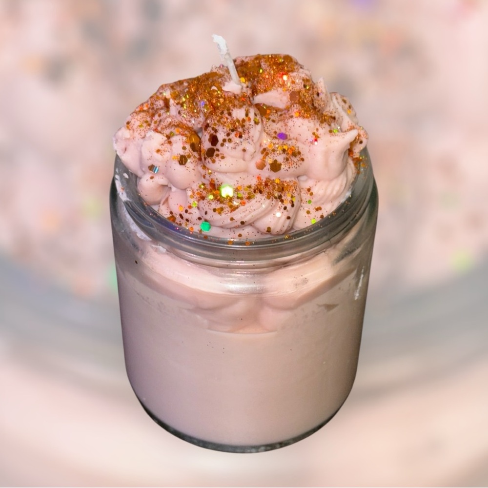 Mile High Coconut Cream Pie Soy Candle in 10oz Jar - Picture 4 of 5
